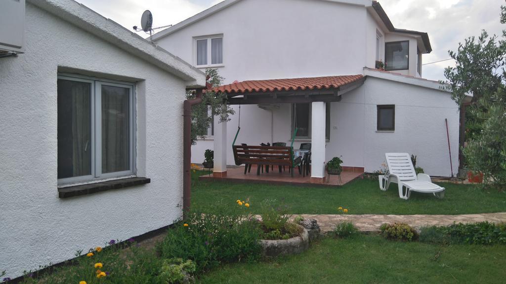 Nella Apartments Šišan Exterior foto