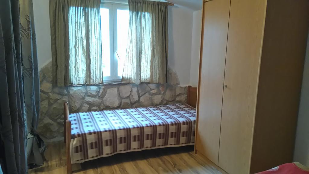 Nella Apartments Šišan Exterior foto